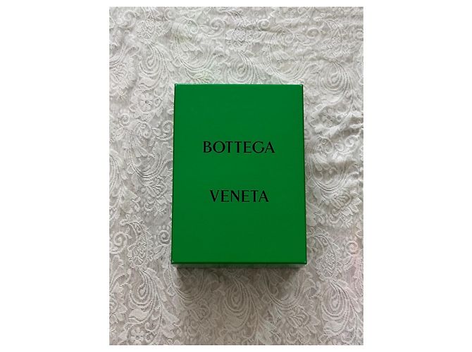 Bottega Veneta Mocassini Madame in vernice trapuntata nera Nero - vista 11