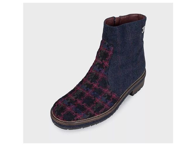 Chanel Blue Textile Logo Zip Ankle Boots Size 38.5 pre-owned - view 3