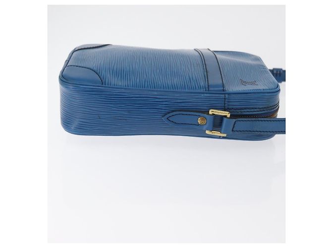 LOUIS VUITTON Epi Danube Shoulder Bag Blue M45635 LV Auth bs35000A - vista 3