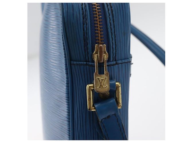 LOUIS VUITTON Epi Danube Shoulder Bag Blue M45635 LV Auth bs35000A - vista 9