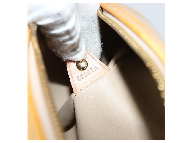 LOUIS VUITTON Monogram Vernis Bedford Hand Bag Beige M91006 LV Auth 177020 - view 12