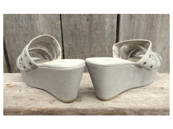 Autre Marque Sandali con zeppa in pelle grigia Calvin Klein Jeans Grigio - vista 6