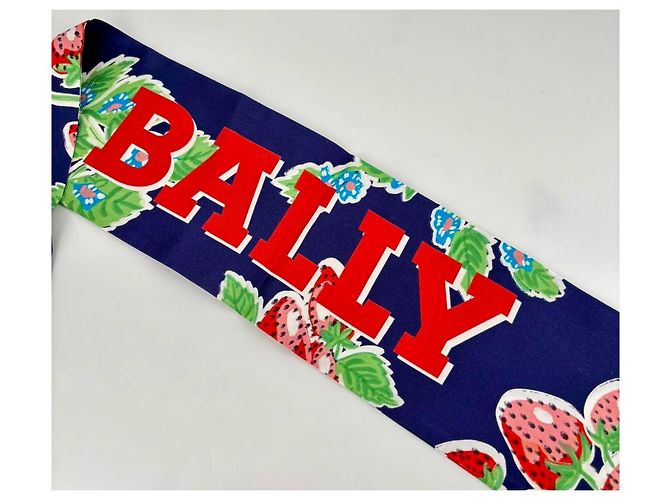 Lenço Skinny Bally de Seda com Estampa de Morangos Multicor - vista 4