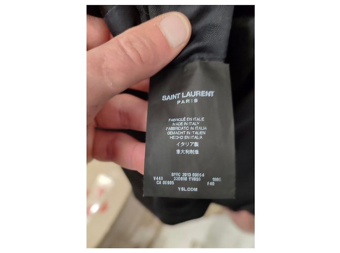 Saint Laurent Jacke aus schwarzer Wolle mit Satinrevers Größe 40 gebraucht - Ansicht 5
