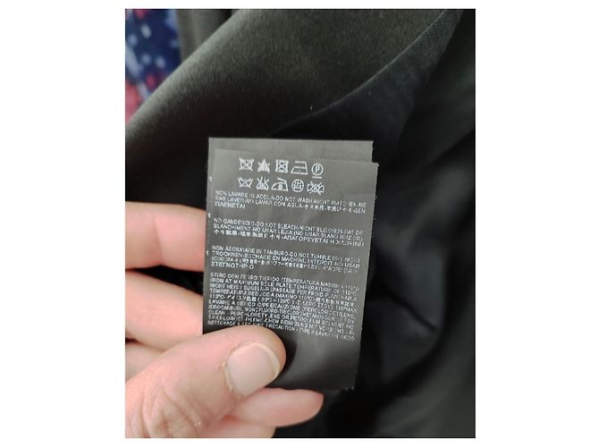 Saint Laurent Jacke aus schwarzer Wolle mit Satinrevers Größe 40 gebraucht - Ansicht 6