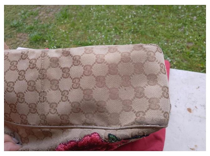 Borsa Gucci in tela monogrammata beige e pelle dorata con ricamo rosa D'oro - vista 5