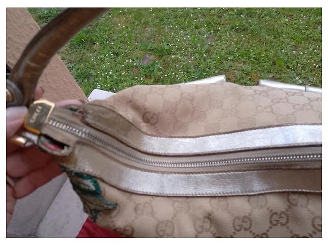 Borsa Gucci in tela monogrammata beige e pelle dorata con ricamo rosa D'oro - vista 7