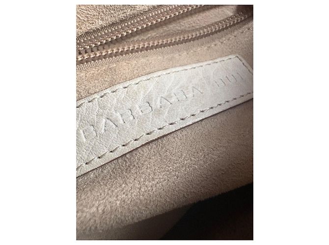 Borsa a mano Barbara Bui in pelle granulata beige - vista 6