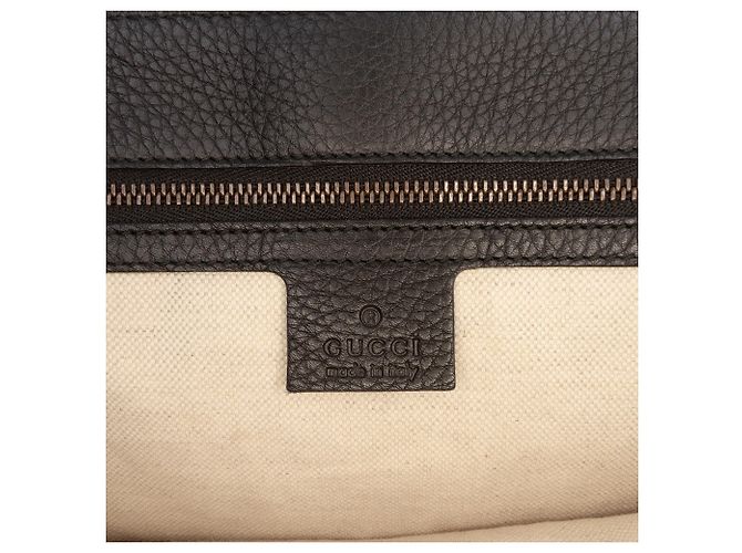 Borsa a tracolla Gucci Black Large GG Marmont in pelle di vitello martellata - vista 5