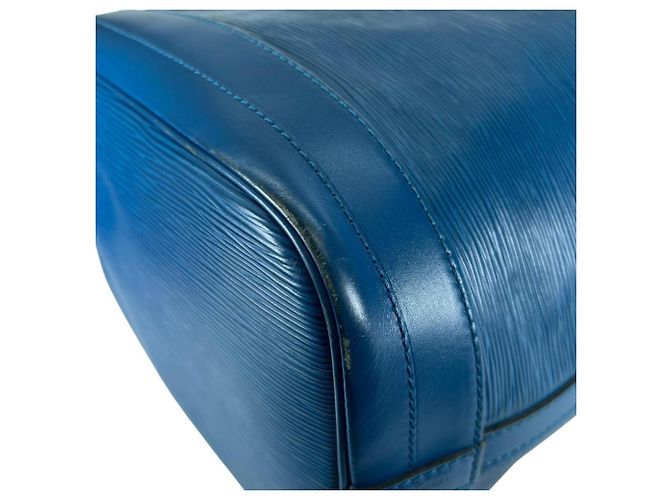 Borsa a tracolla Louis Vuitton in pelle Epi blu Toledo - vista 8