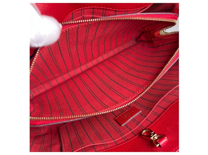 Borsa Louis Vuitton Cerise Montaigne MM Rosso - vista 11