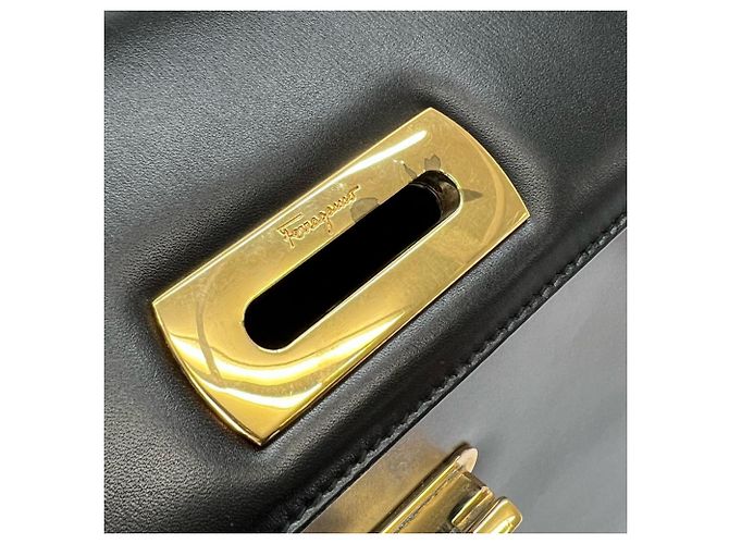 Borsa a mano compatta in pelle Gancini Salvatore Ferragamo Nero - vista 16