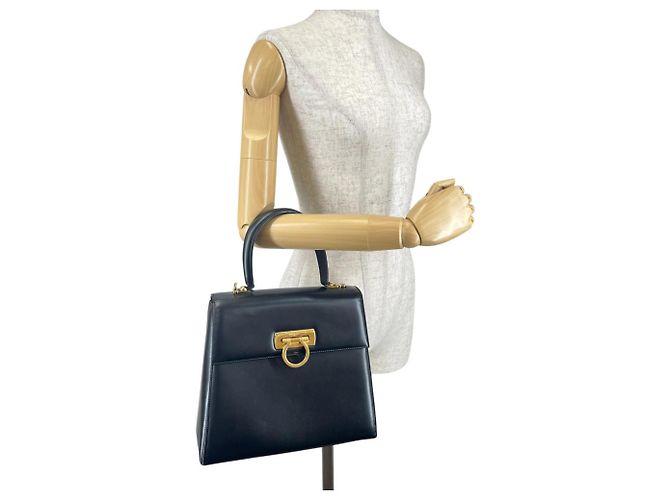 Borsa a mano compatta in pelle Gancini Salvatore Ferragamo Nero - vista 20