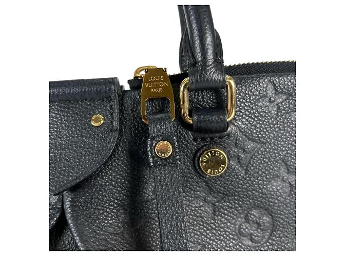 Borsa Louis Vuitton Monogram Empreinte Marisane PM Nero - vista 12