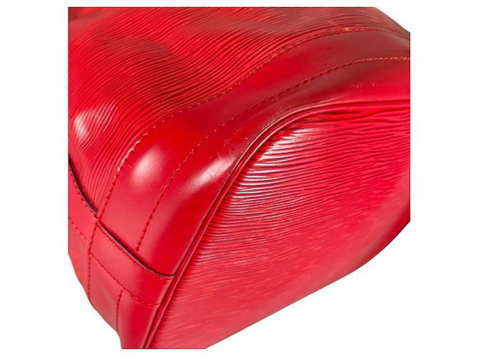 Borsa a tracolla Louis Vuitton in rosso Castilian - vista 10