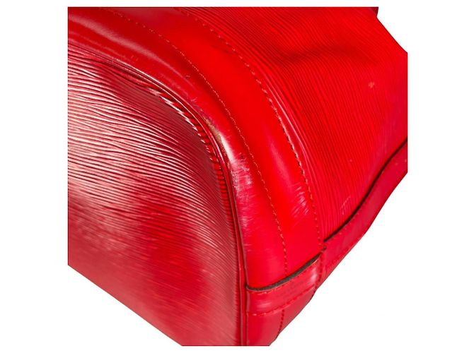 Borsa a tracolla Louis Vuitton in rosso Castilian - vista 9