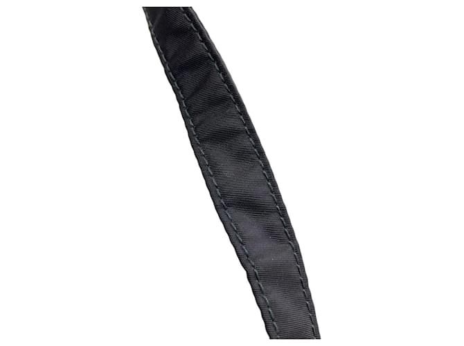 Prada Handtasche aus schwarzem Nylon - Ansicht 12