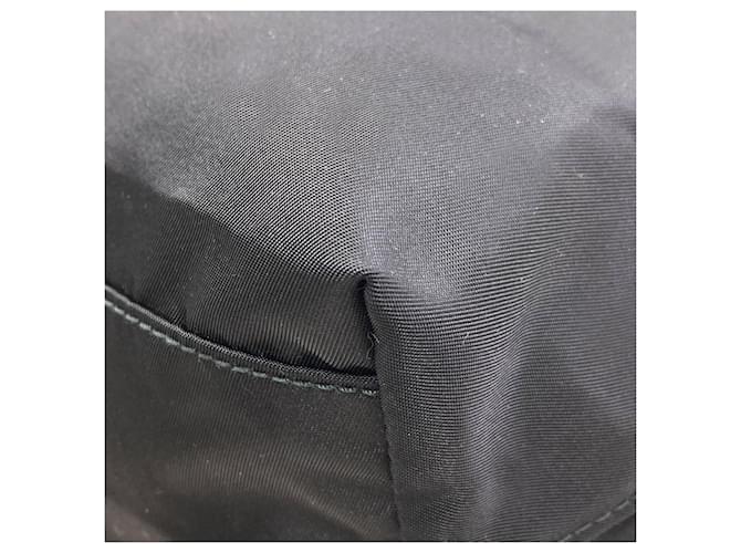 Prada Handtasche aus schwarzem Nylon - Ansicht 13