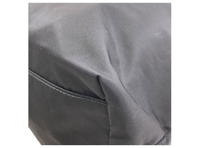 Prada Handtasche aus schwarzem Nylon - Ansicht 15
