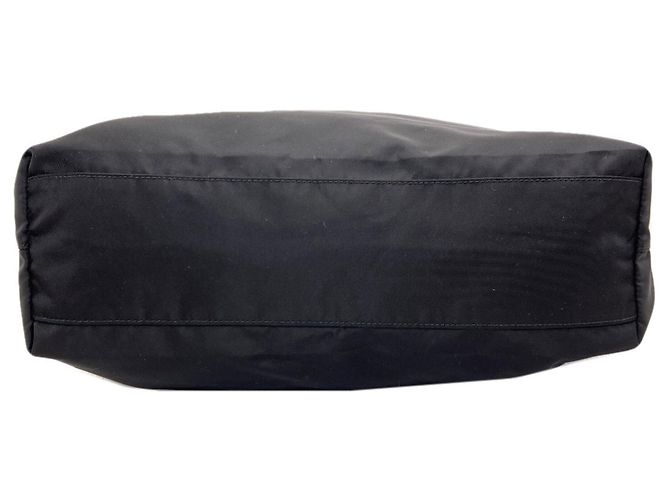 Prada Handtasche aus schwarzem Nylon - Ansicht 4
