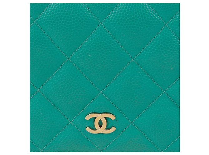 Timeless Chanel Carteira Long Flap Clássico Atemporal em Caviar Azul - vista 2