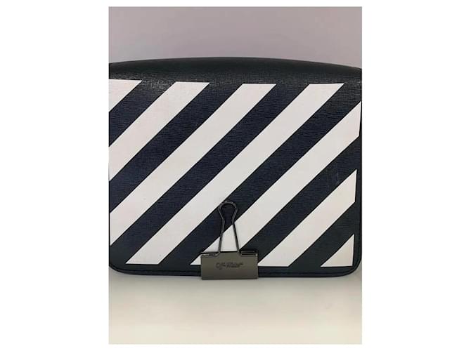 Off White carpeta Negro - vista 3