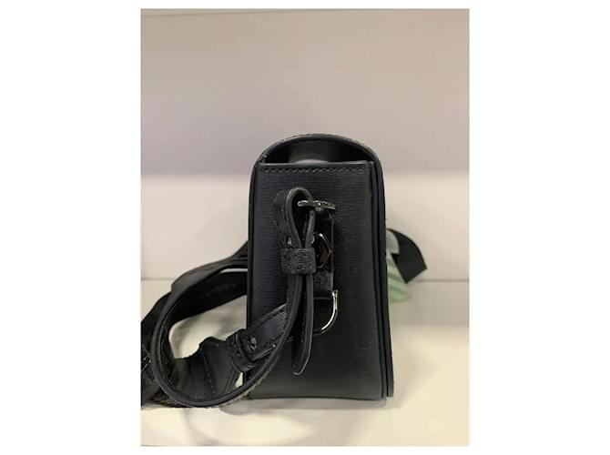 Off White carpeta Negro - vista 4