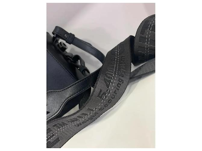 Off White carpeta Negro - vista 7