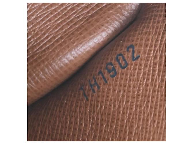 Louis Vuitton Papillon Monogram Canvas 26 Marrone - vista 7