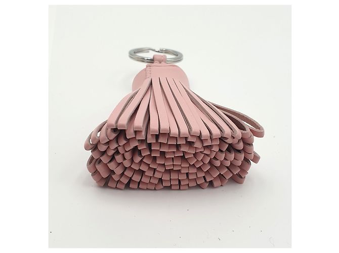 Hermès Schlüsselanhänger Carmen, Rose Sakura, Milo Lammfell Pink - Ansicht 3