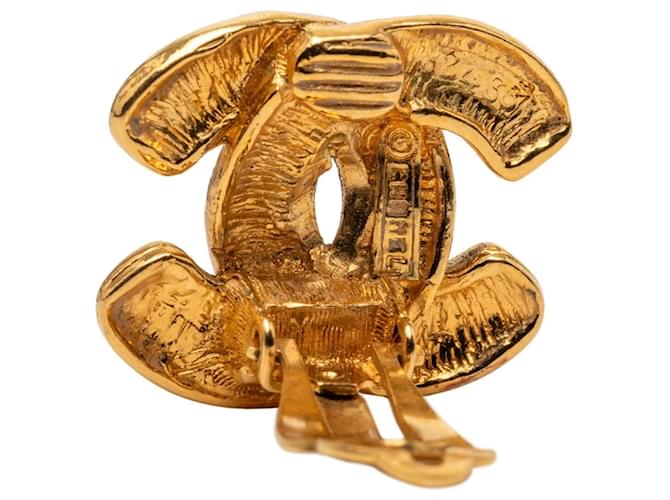 Orecchini a clip Chanel Matelassé Coco Mark D'oro - vista 3
