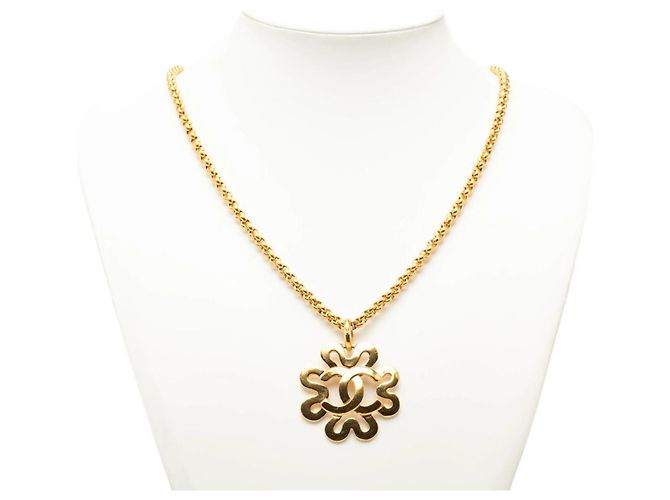 Chanel Coco Mark Clover Motif Chain Pendant Necklace Golden - view 6