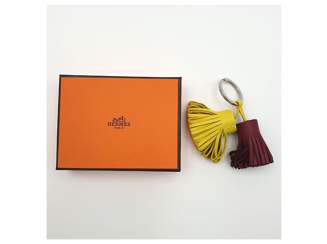 Hermès Portachiavi Carmen Uno-Dos, lime/rouge grenat, Milo lambskin Rosso Giallo - vista 5
