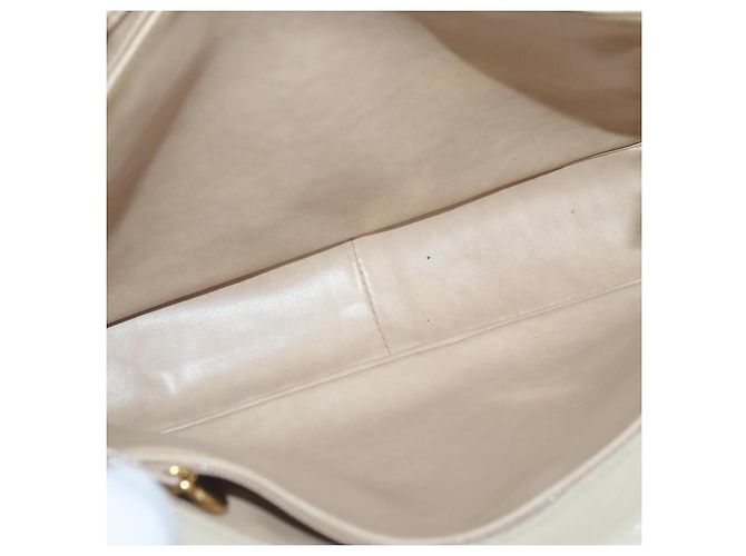 Chanel Vintage Slit Pocket Quilted Caviar Medium Beige - vista 5