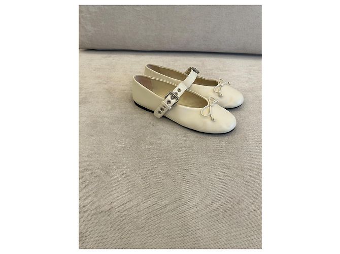 Bailarinas Miu Miu de cuero beige marfil - vista 5