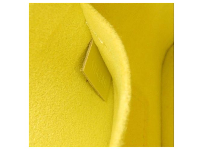 Borsa Louis Vuitton Epi Alma BB in Jaune Cedrat - vista 24