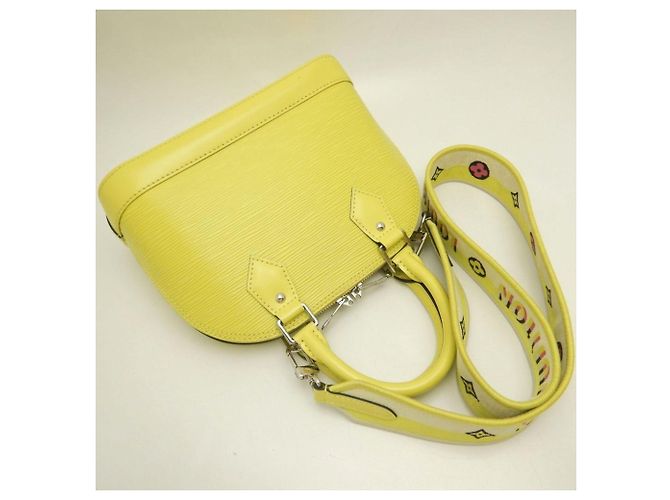 Borsa Louis Vuitton Epi Alma BB in Jaune Cedrat - vista 3