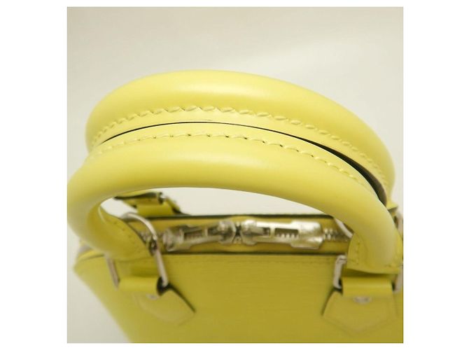 Borsa Louis Vuitton Epi Alma BB in Jaune Cedrat - vista 8