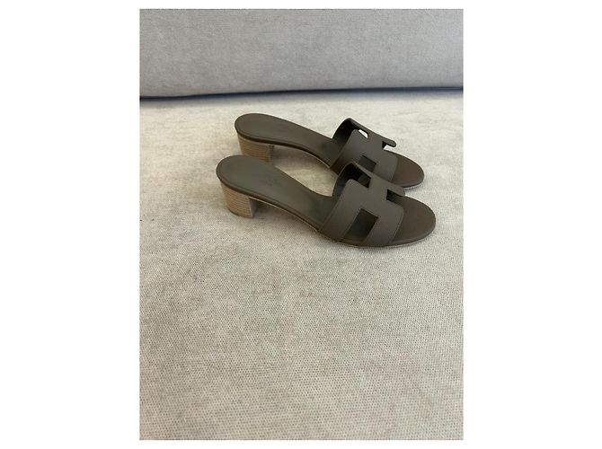 Hermès Sandalen Grau - Ansicht 3