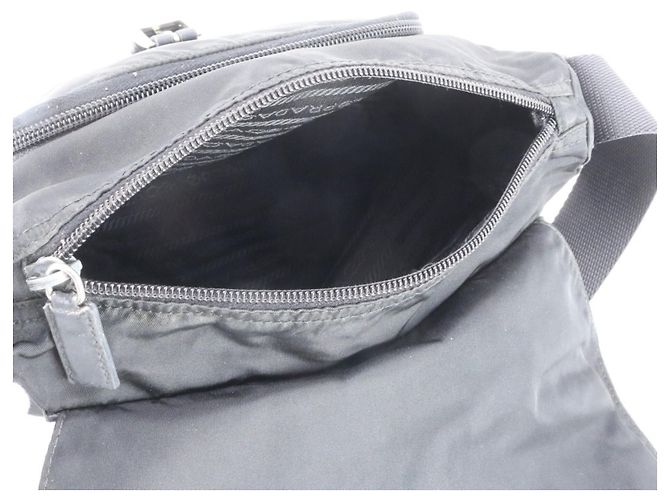 Tote Sac à bandoulière en nylon Tessuto Prada avec logo triangle en cuir - Ansicht 6
