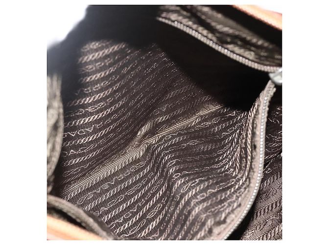 Borsa a Spalla PRADA in Pelle Marrone Oro Auth 177919 D'oro - vista 22