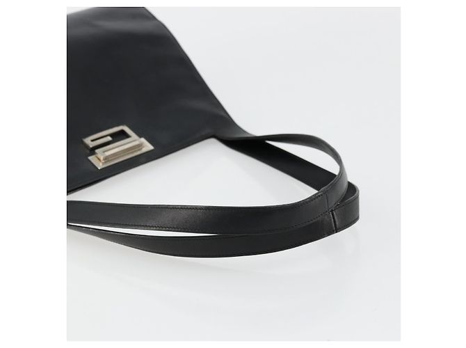 Bolsa de Ombro GUCCI em Couro Preto Prata 001 3038 Auth 178252 - vista 7