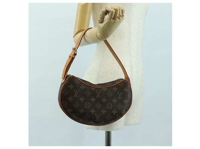 LOUIS VUITTON Monogram Pochette Croissant Shoulder Bag M51510 LV Auth 177650SAV Monogramma - vista 22