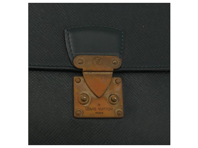 LOUIS VUITTON Pochette Kourad Taiga Clutch Bag Epicea M30194 LV Auth bs35052 - vista 17