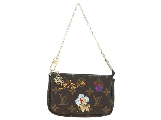 LOUIS VUITTON Vivienne Mini Pochette Accessoires Pochette M15328 LV Auth 171238SAM Monogramma - vista 13