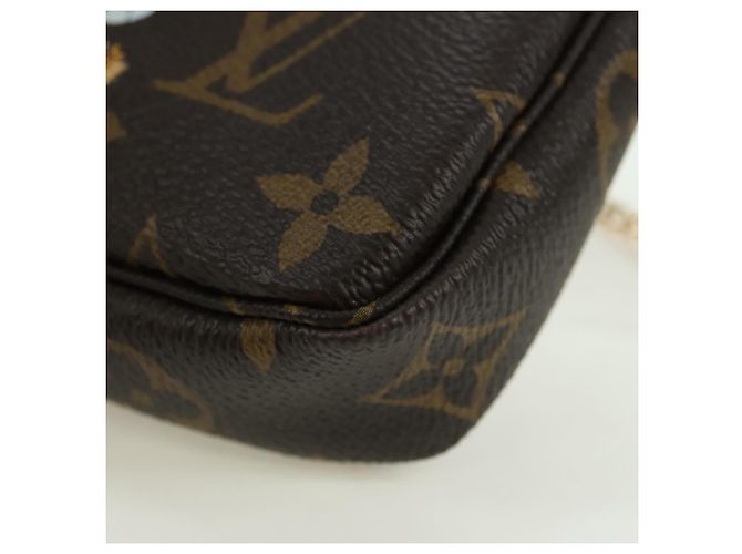 LOUIS VUITTON Vivienne Mini Pochette Accessoires Pochette M15328 LV Auth 171238SAM Monogramma - vista 15