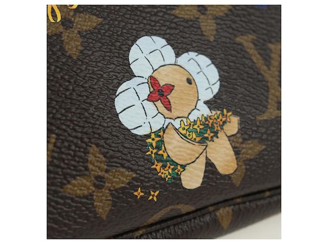 LOUIS VUITTON Vivienne Mini Pochette Accessoires Pochette M15328 LV Auth 171238SAM Monogramma - vista 20