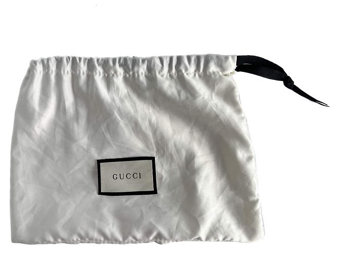 Gucci Bolsa de cintura camera em couro matelassê GG Marmont Bege escuro - vista 12
