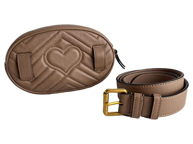 Gucci Bolsa de cintura camera em couro matelassê GG Marmont Bege escuro - vista 3