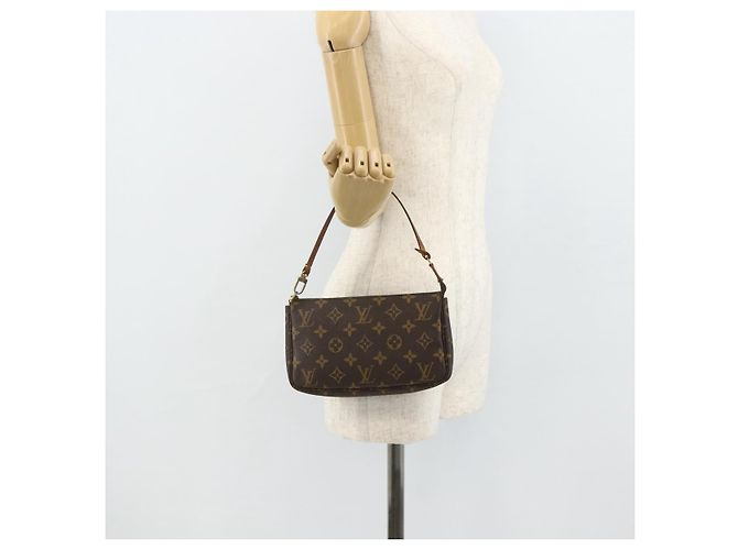 LOUIS VUITTON Monogram Pochette Accessoires Pochette M51980 LV Auth ka4173 Monogramma - vista 20